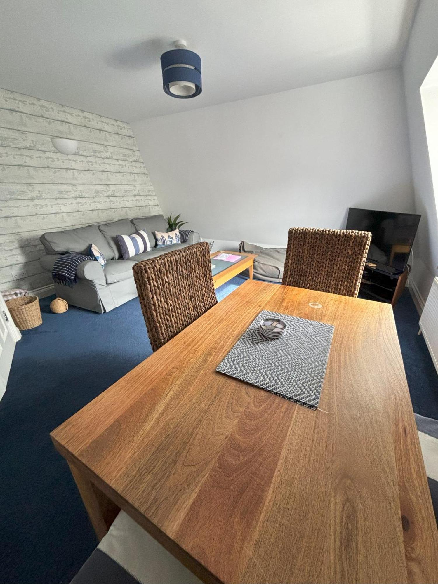 The Beach House Holiday Apartments Істборн Екстер'єр фото