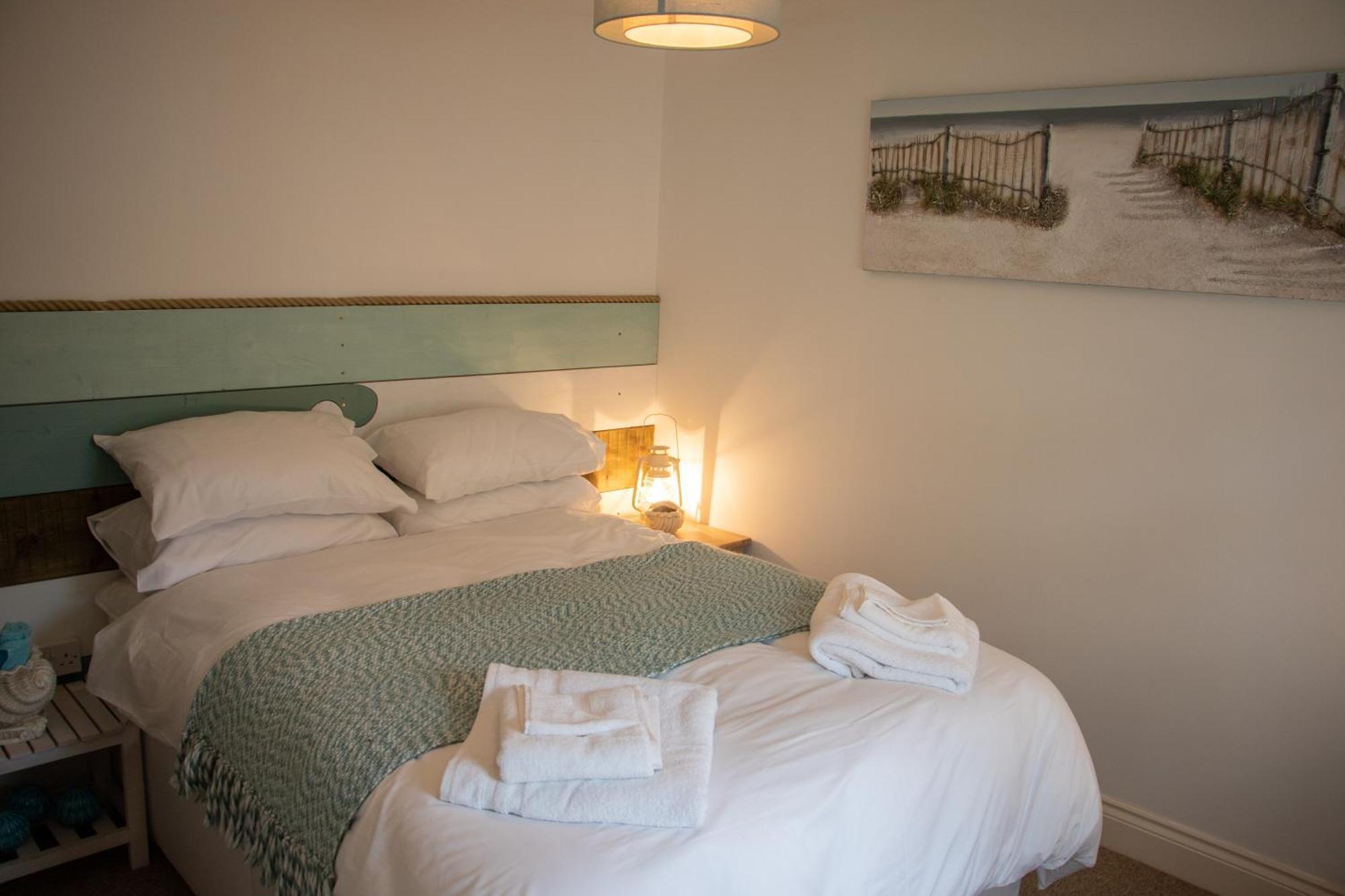 The Beach House Holiday Apartments Істборн Екстер'єр фото